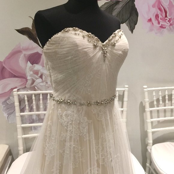 BLUE ENZOANI WEDDING GOWN! - Picture 3 of 8